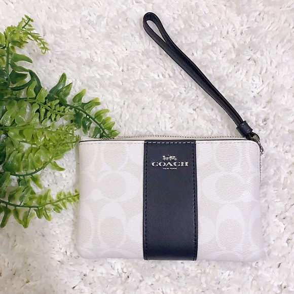 Sold on ♏️ - Picture 2 of 4